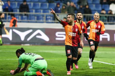 အစ္စတန်ဘူလ်သတင်း Kasımpaşa Galatasaray: 3- 4 နောက်ဆုံးမိနစ်ဒေသခံသတင်း